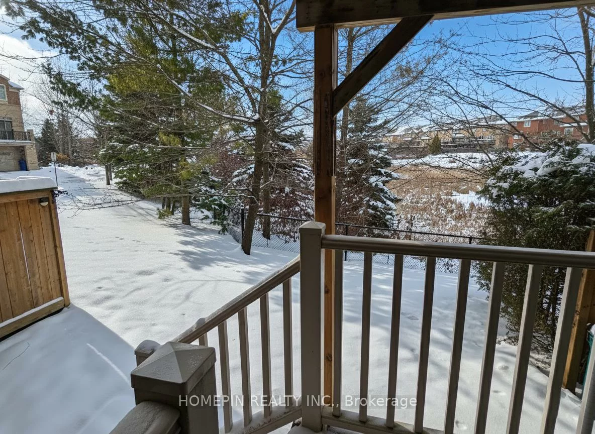 40, Chapman, Aurora Grove, Aurora