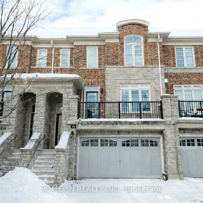 40, Chapman, Aurora Grove, Aurora