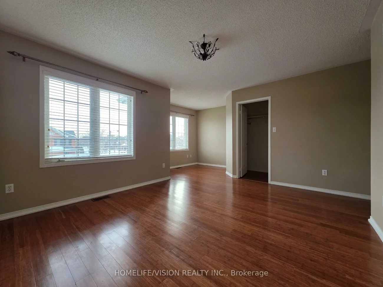 54, Mcnally, Bayview Northeast, Aurora