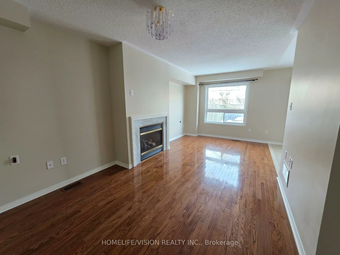 54, Mcnally, Bayview Northeast, Aurora