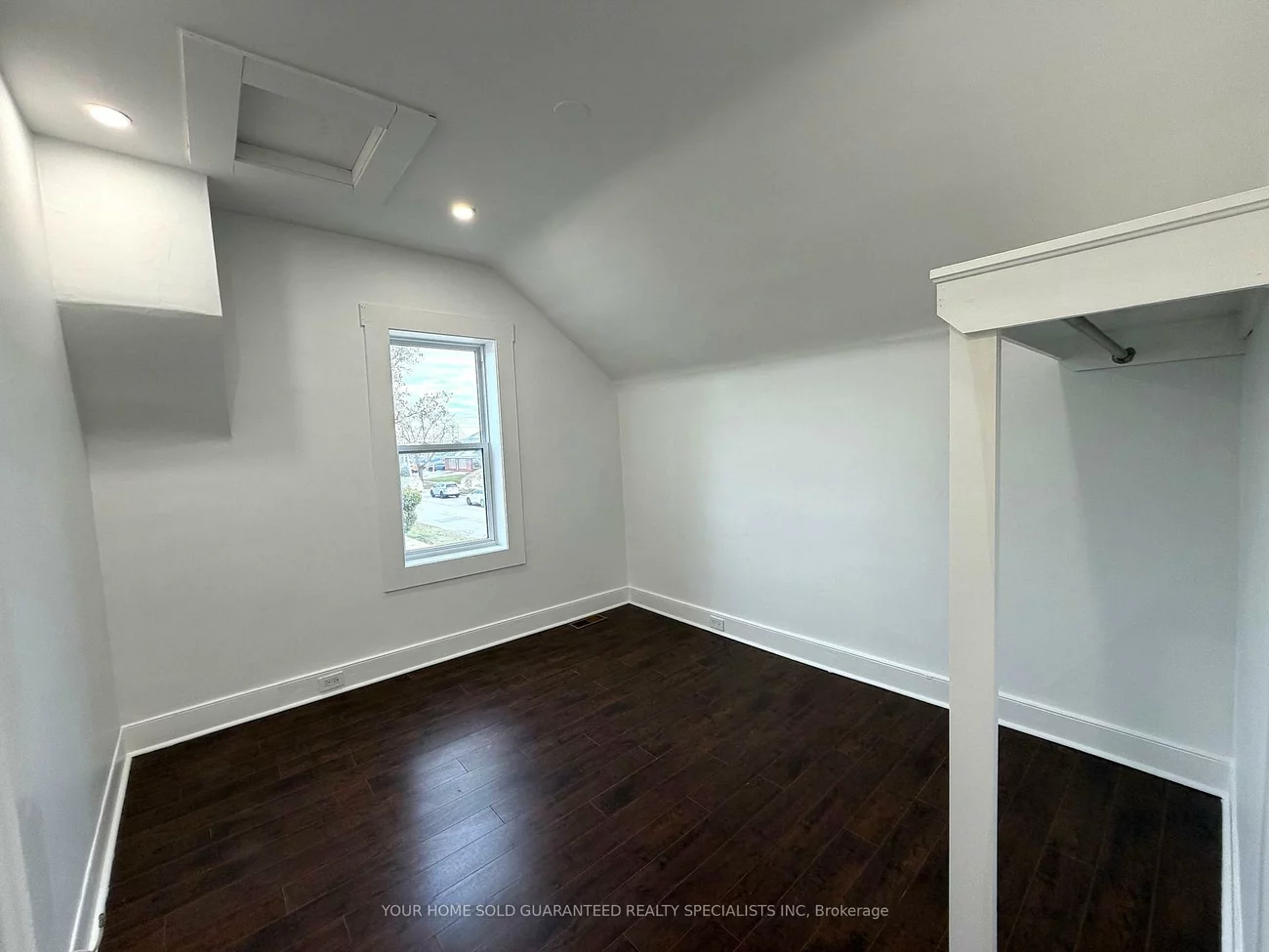 98, Wellington, Aurora Village, Aurora