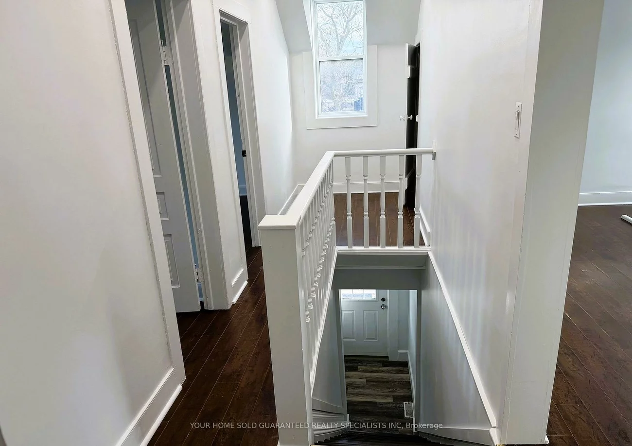 98, Wellington, Aurora Village, Aurora