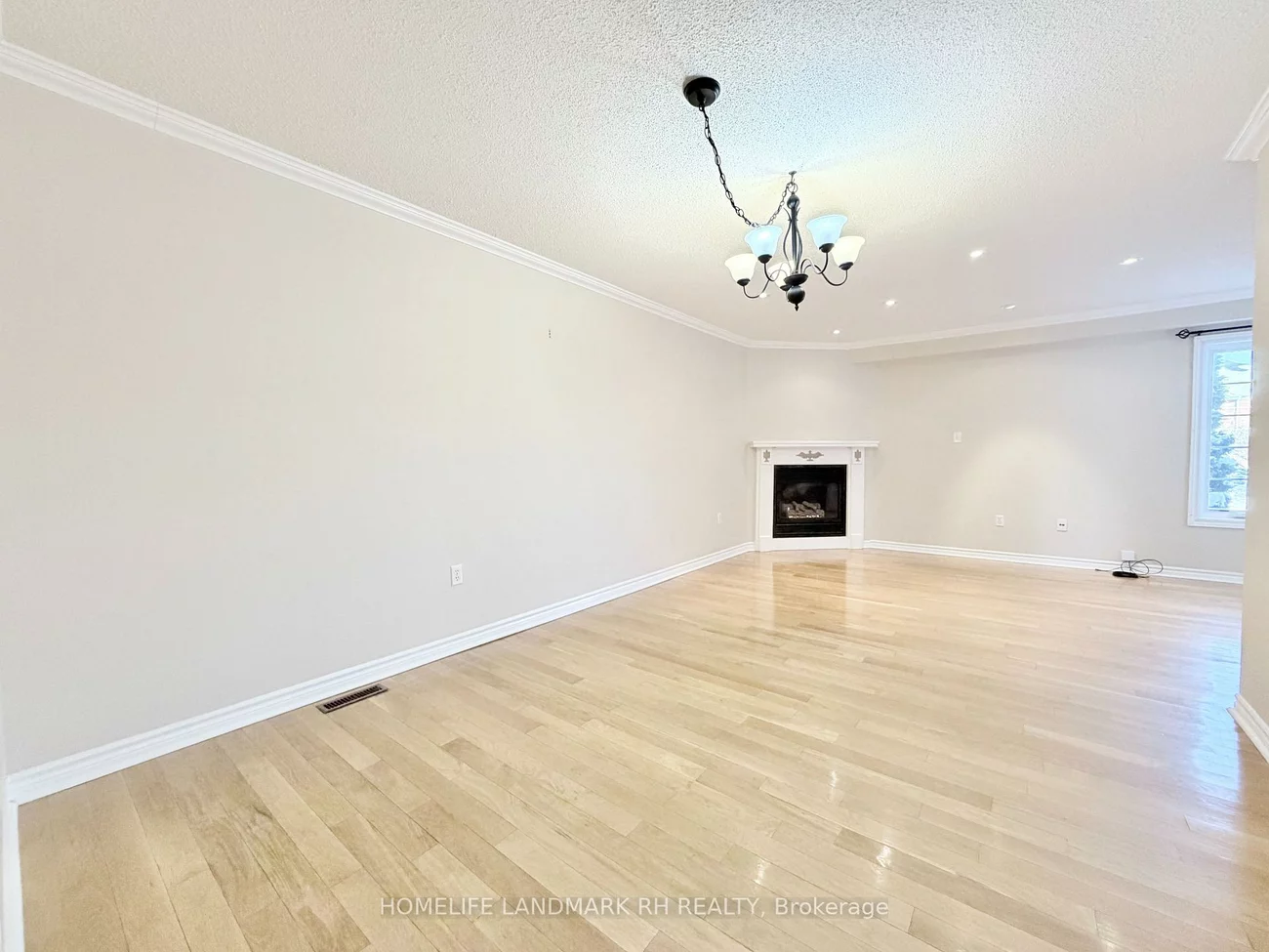 50, Primeau, Aurora Grove, Aurora