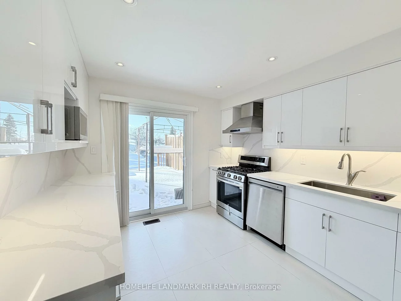 50, Primeau, Aurora Grove, Aurora