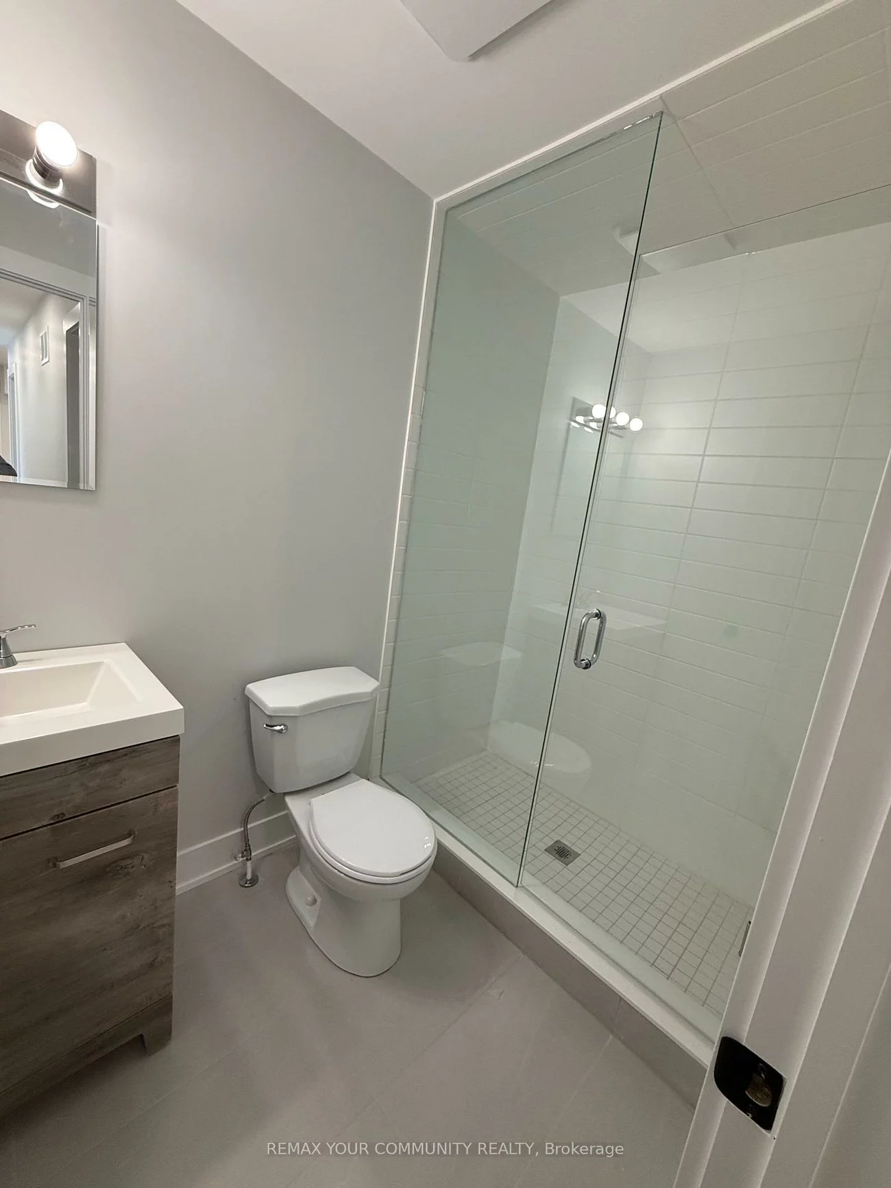 88, Spruce, Aurora Village, Aurora