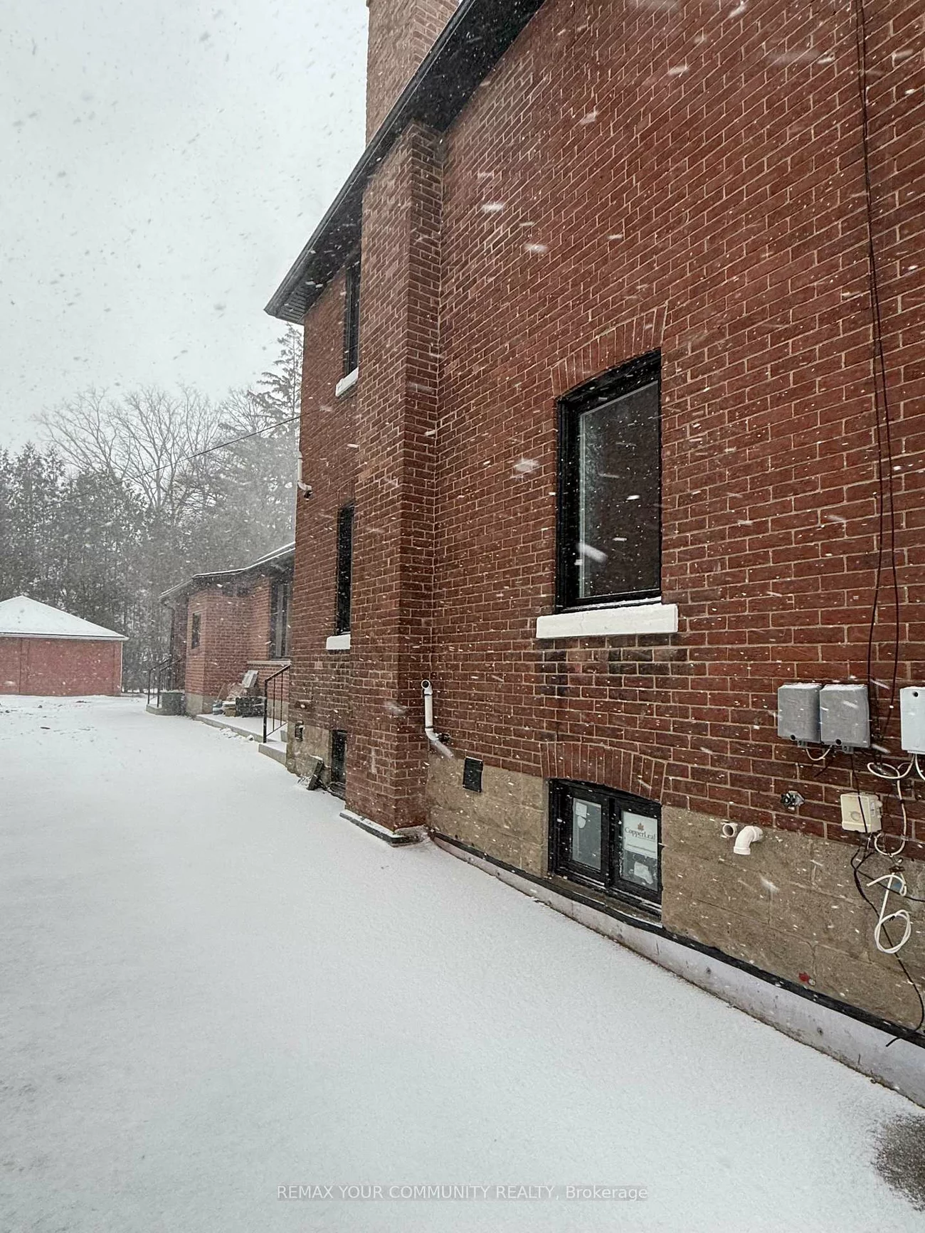 88, Spruce, Aurora Village, Aurora