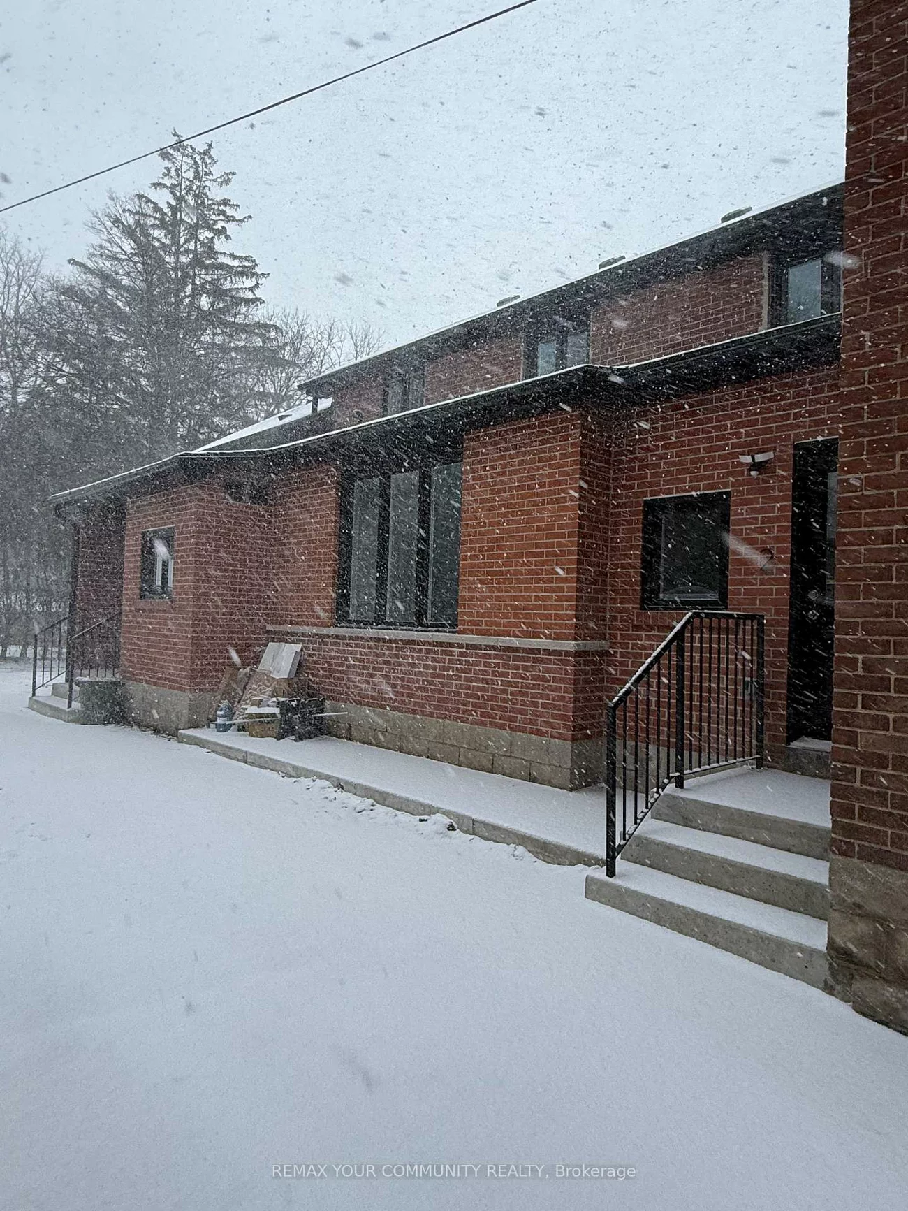 88, Spruce, Aurora Village, Aurora