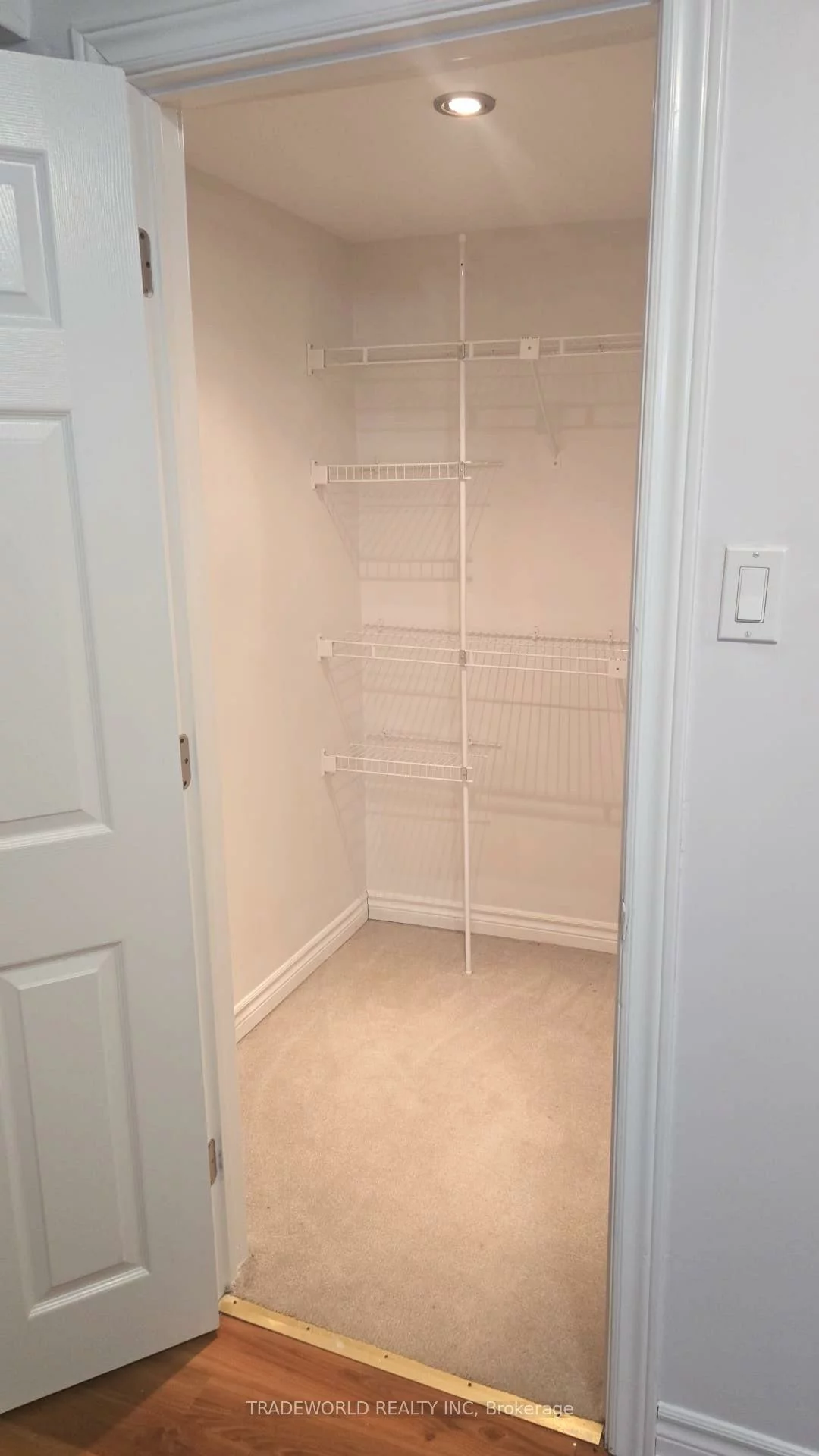 98, Pointon, Bayview Northeast, Aurora