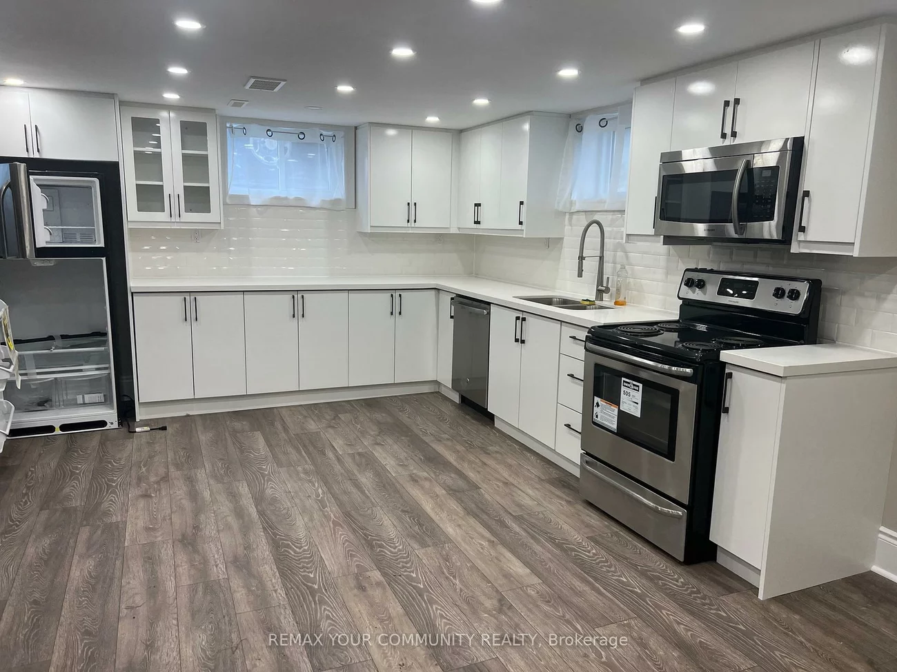 23, Irwin, Aurora Village, Aurora