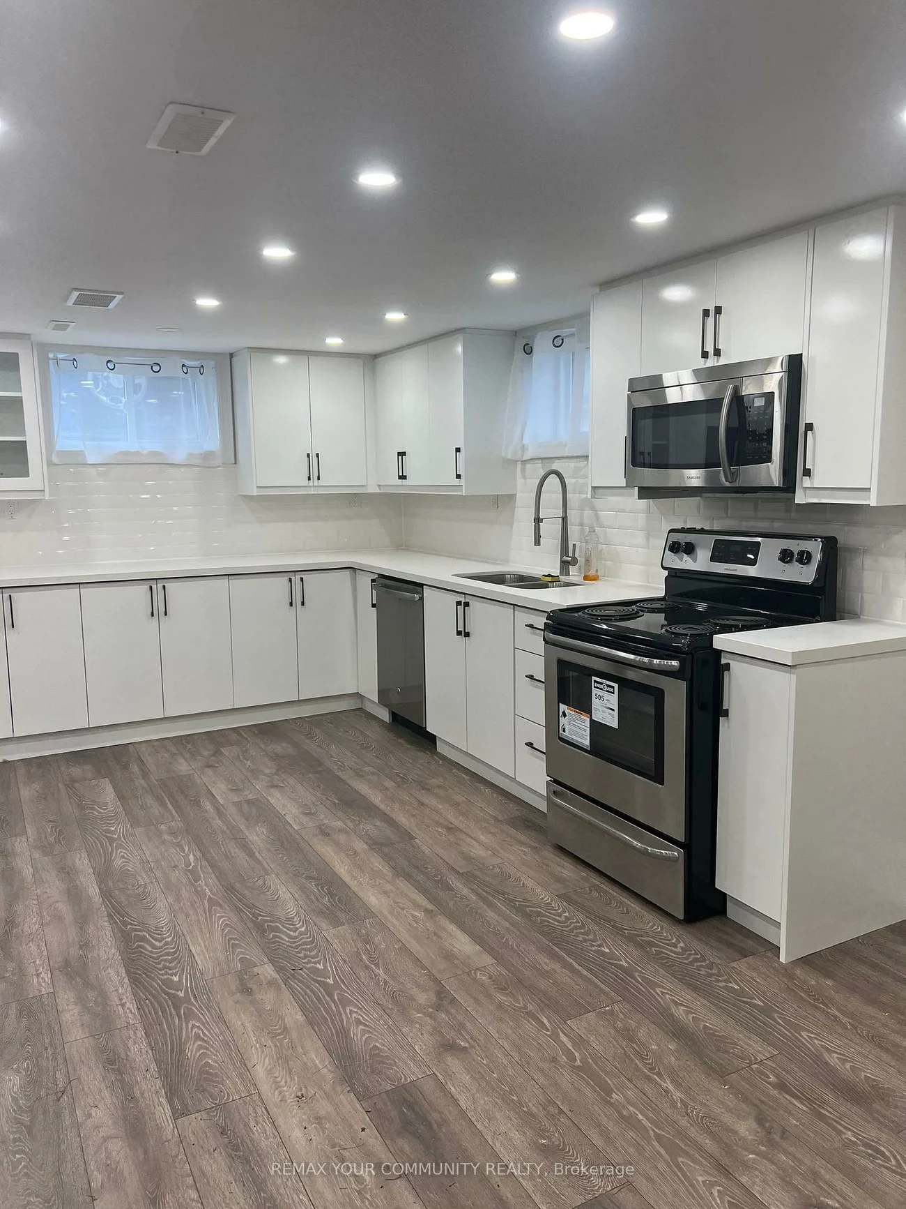 23, Irwin, Aurora Village, Aurora