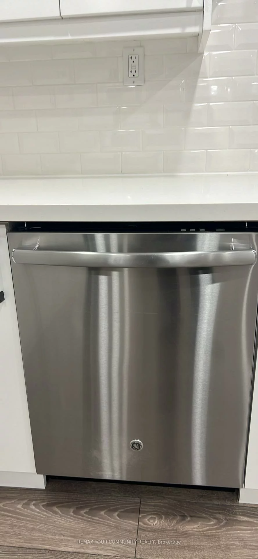 23, Irwin, Aurora Village, Aurora