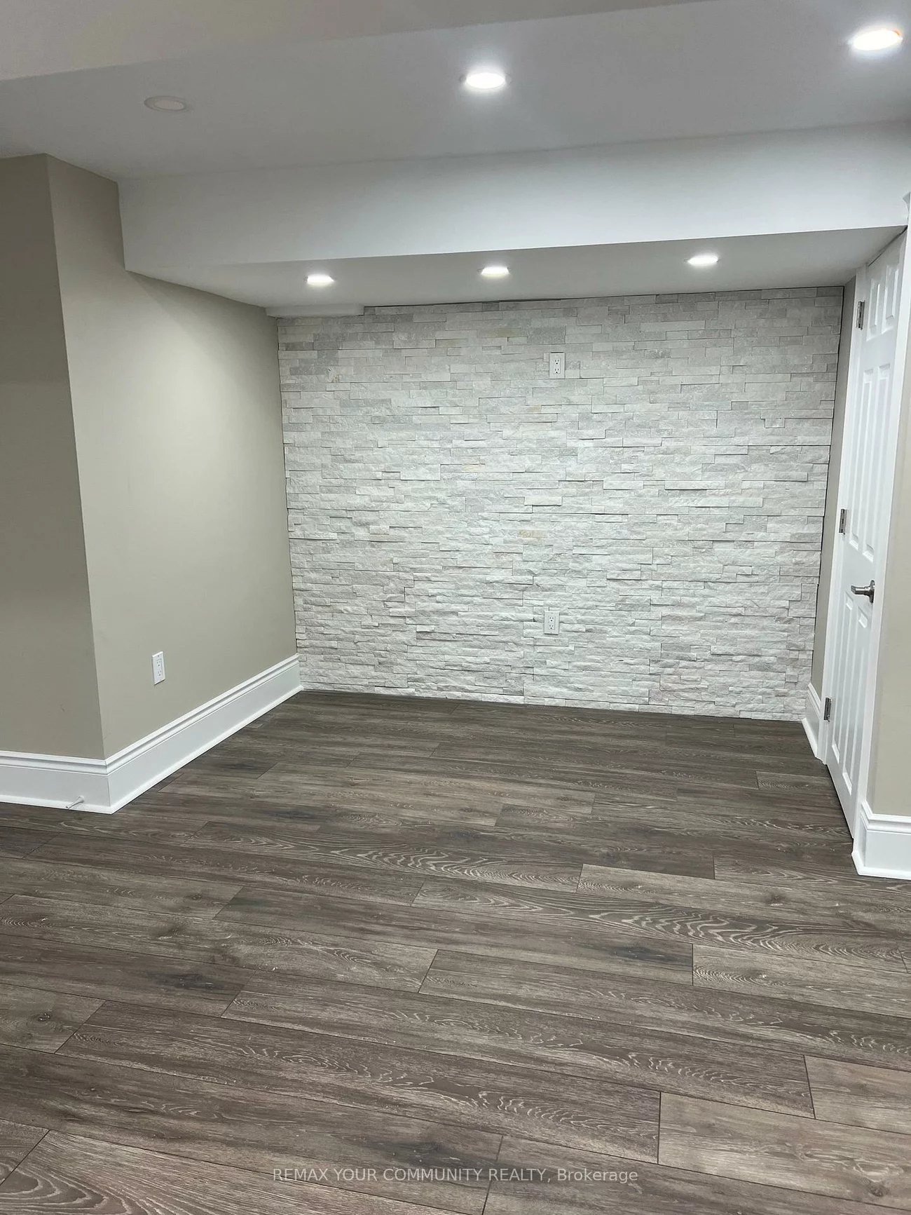 23, Irwin, Aurora Village, Aurora