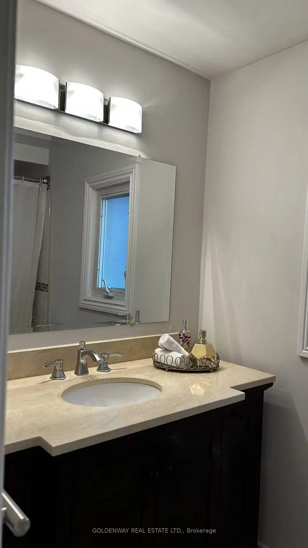 72, Attridge, Aurora Village, Aurora