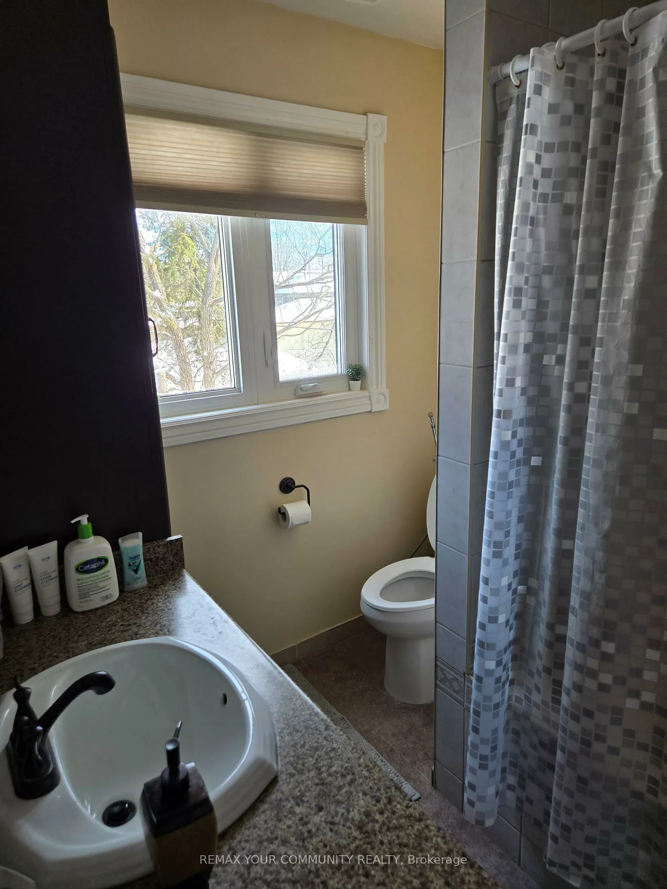 18, Collins, Aurora Heights, Aurora