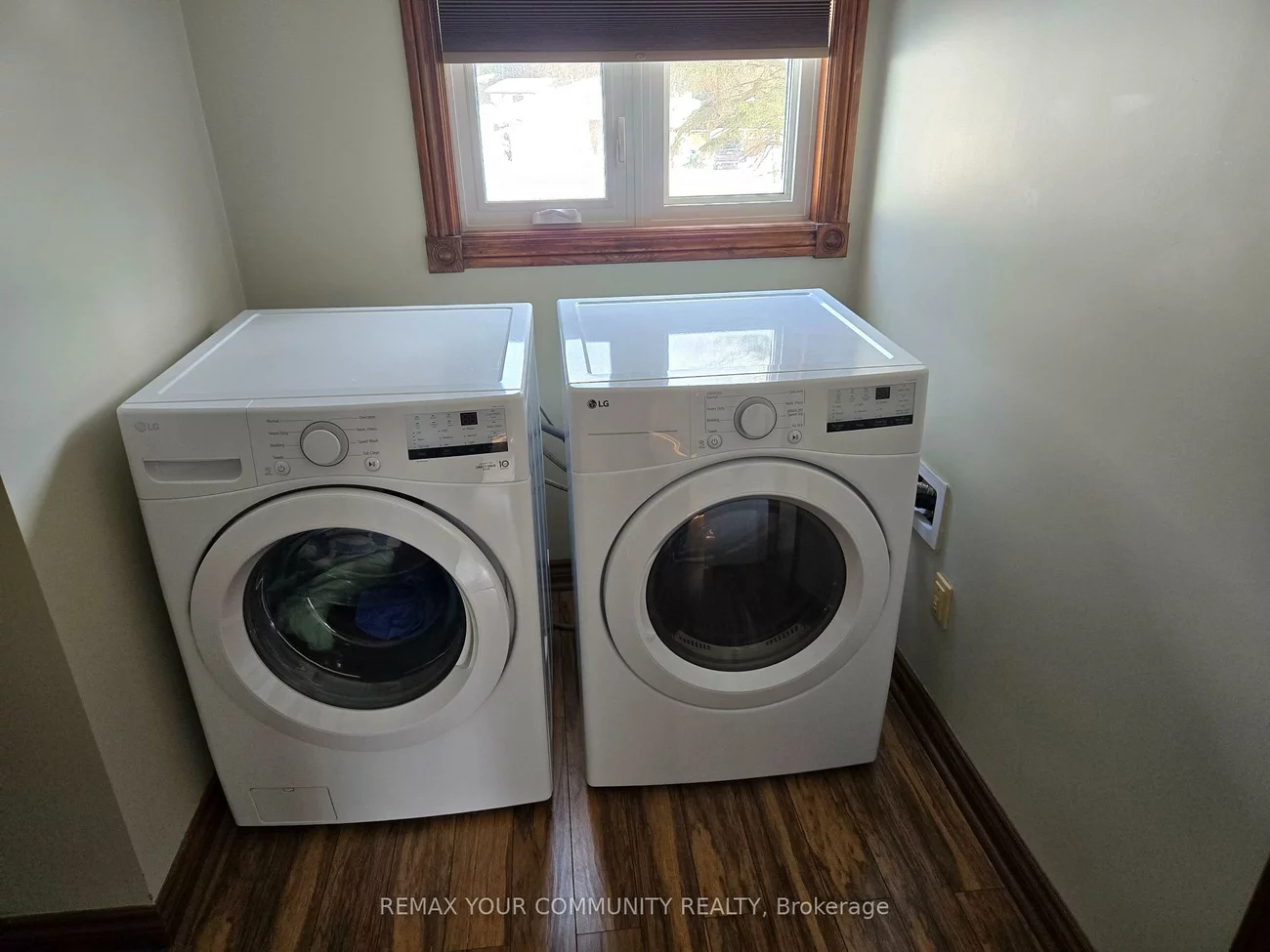 18, Collins, Aurora Heights, Aurora