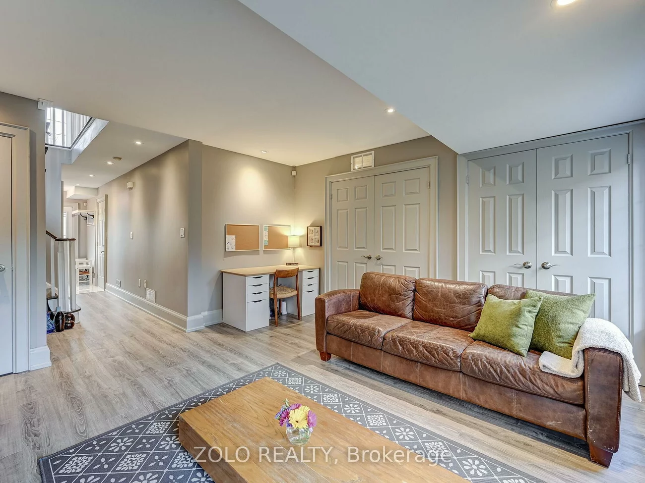 8, Burgon, Aurora Village, Aurora