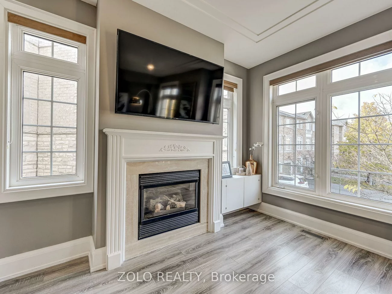 8, Burgon, Aurora Village, Aurora