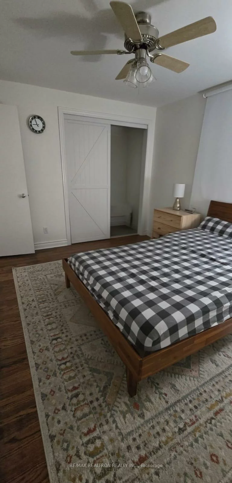 23, Glass dr (Upper Unit), Aurora Highlands, Aurora