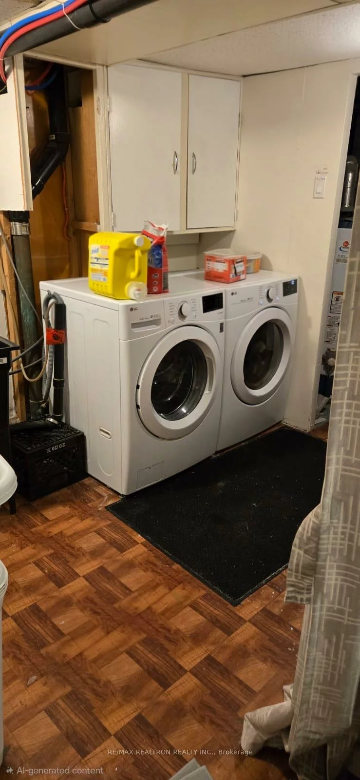 23, Glass dr (Upper Unit), Aurora Highlands, Aurora