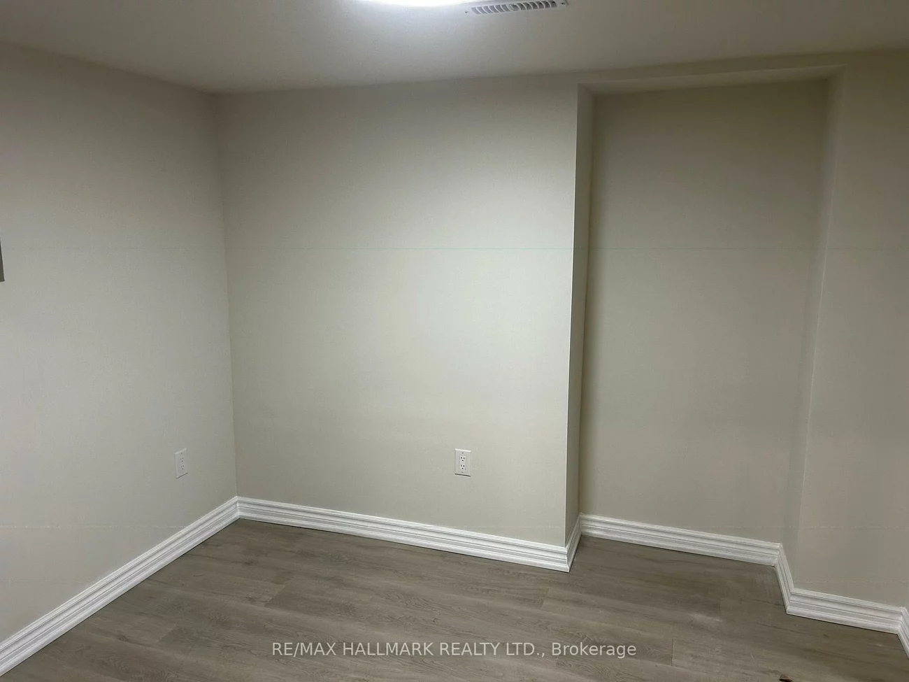 52, Nisbet, Aurora Highlands, Aurora