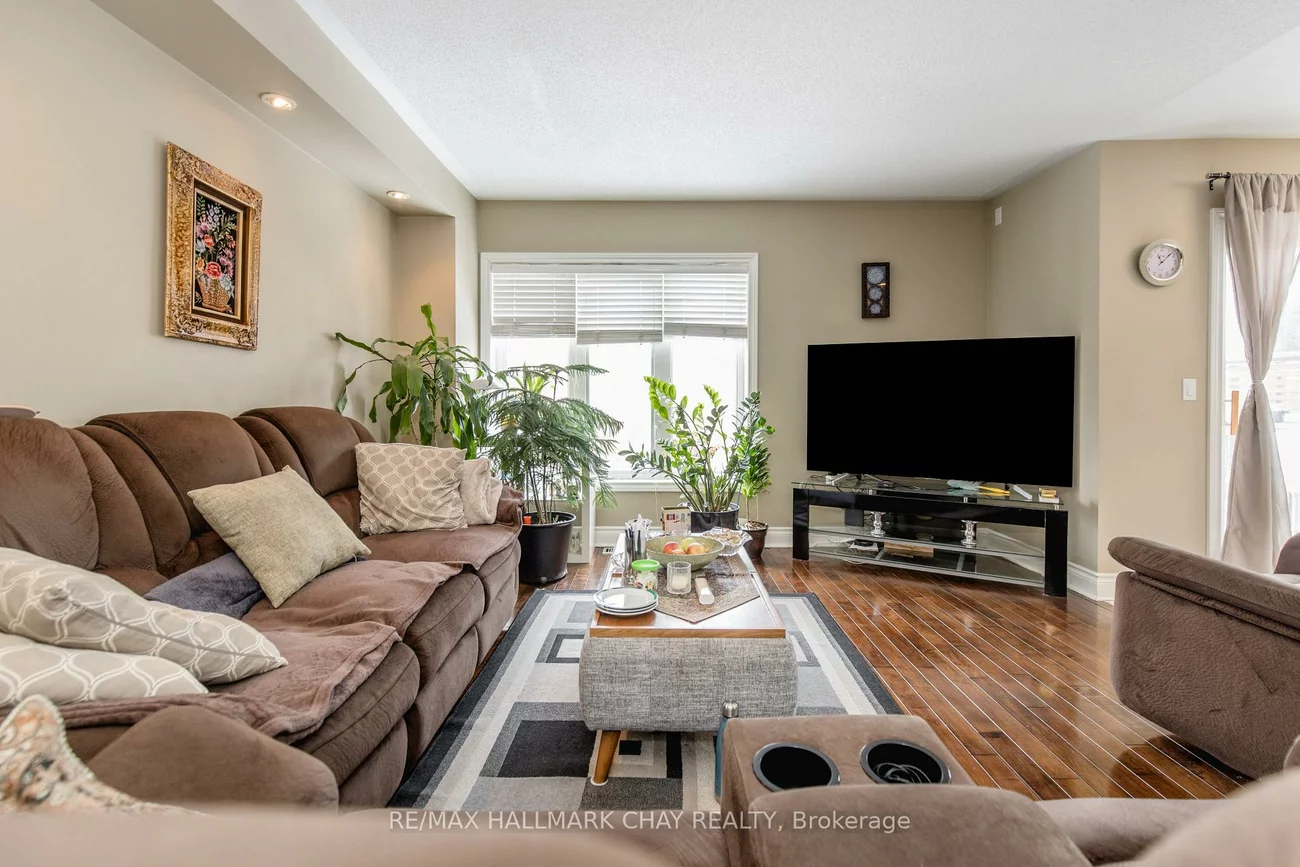 145, Millcliff, Aurora Grove, Aurora