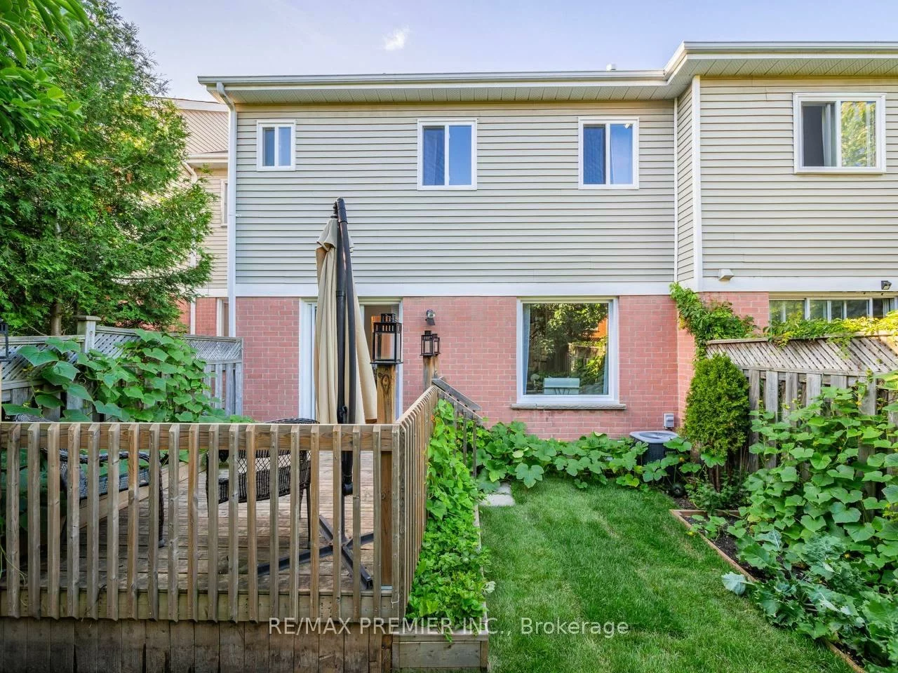 39, Ross Linton, Aurora Highlands, Aurora