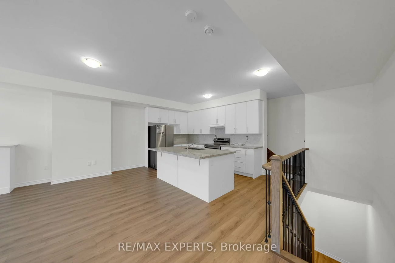 16, Griffith, Bayview Northeast, Aurora