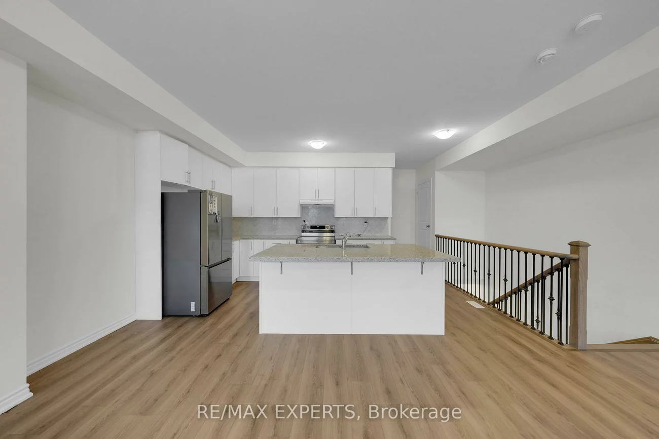 16, Griffith, Bayview Northeast, Aurora