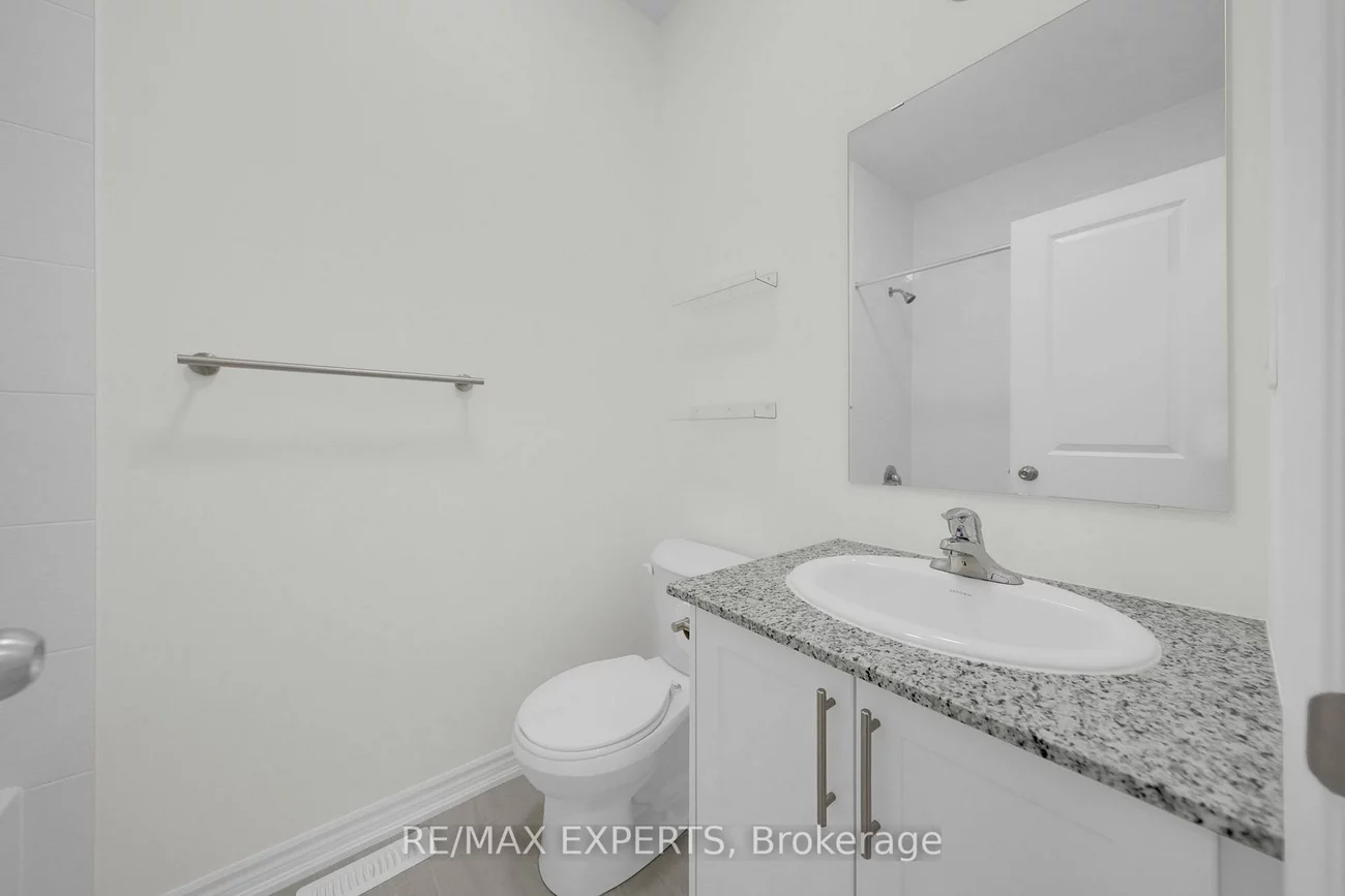 16, Griffith, Bayview Northeast, Aurora