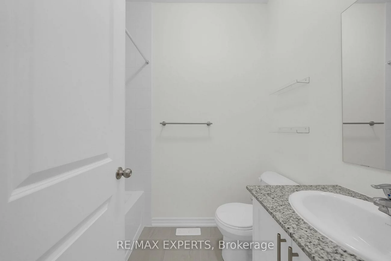 16, Griffith, Bayview Northeast, Aurora