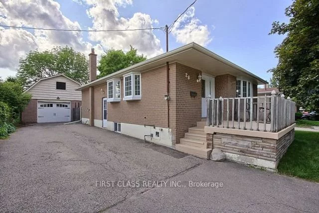 28, Collins, Aurora Heights, Aurora