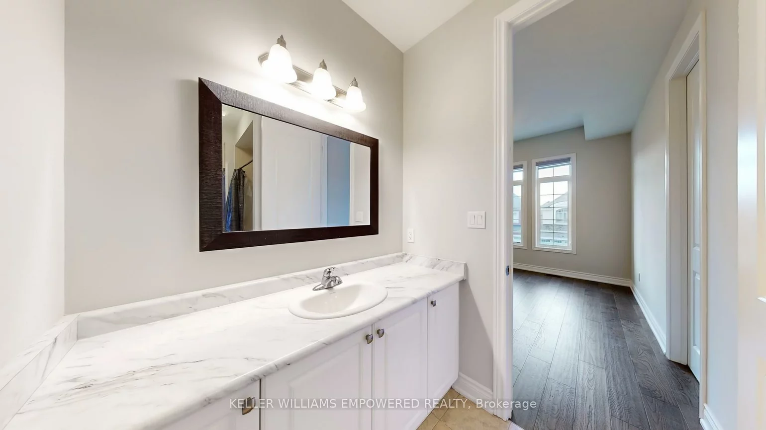 138, Crane, Rural Aurora, Aurora