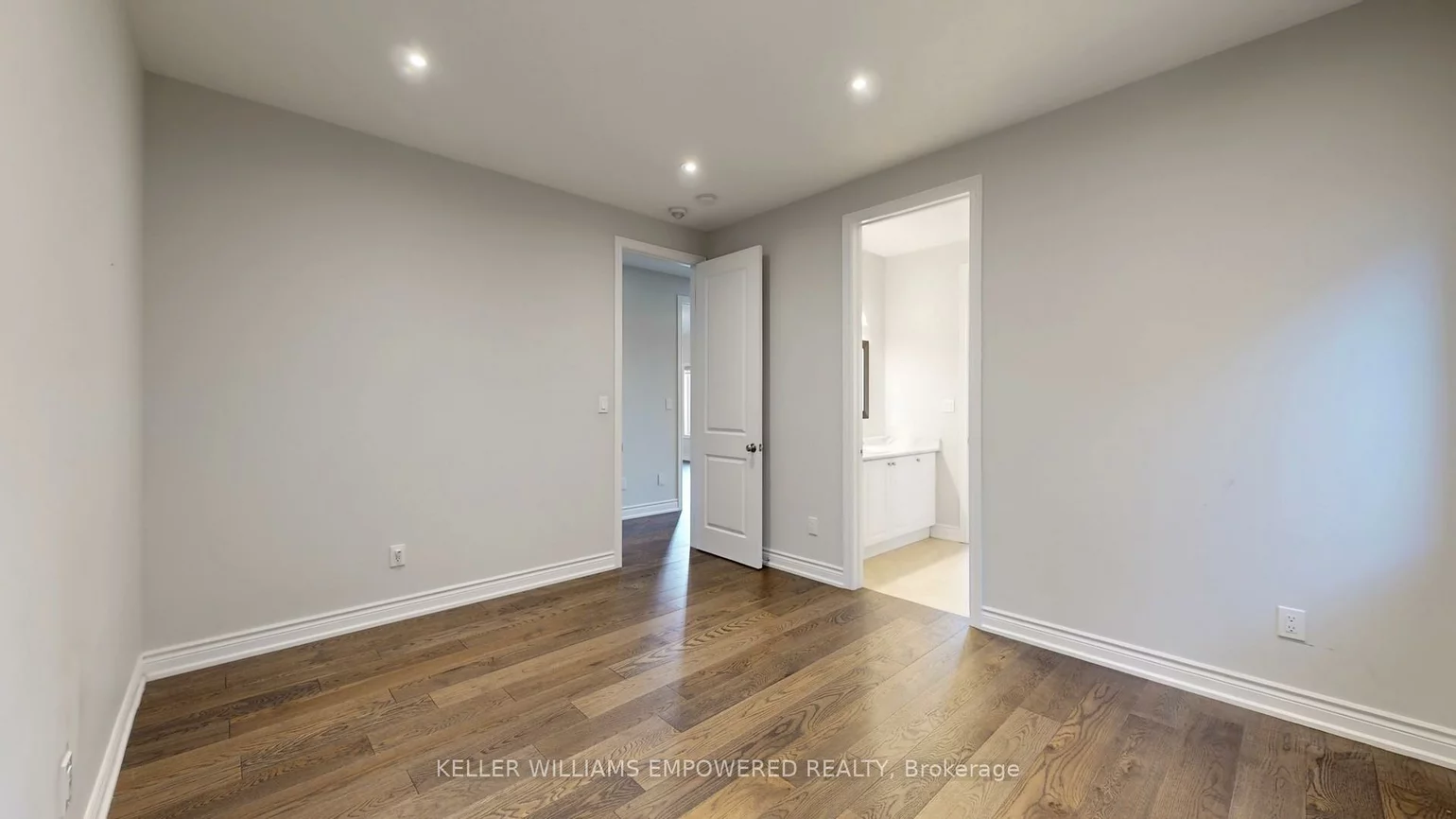 138, Crane, Rural Aurora, Aurora