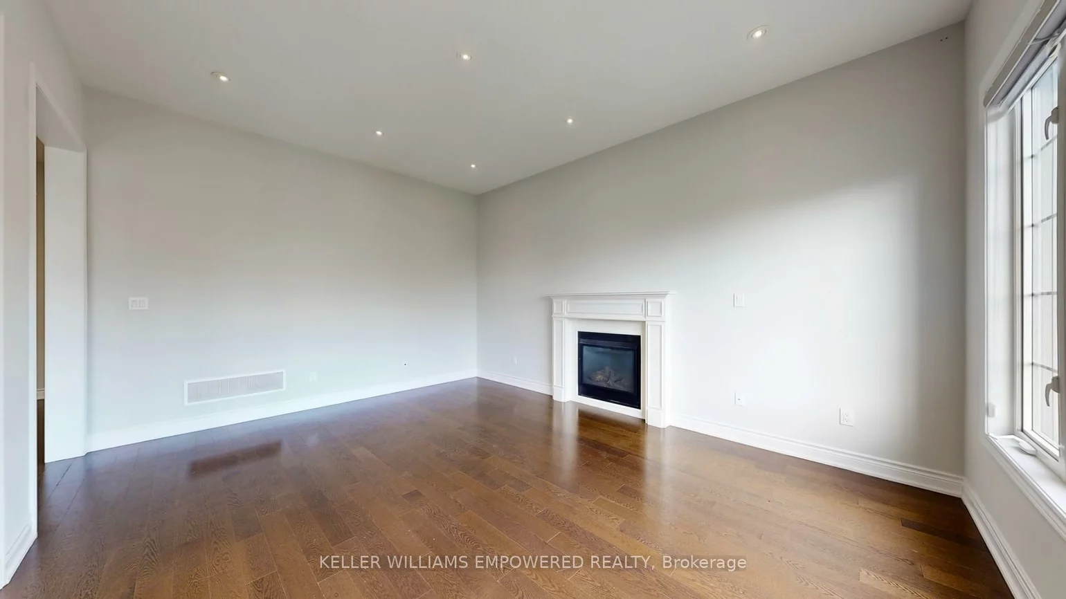 138, Crane, Rural Aurora, Aurora