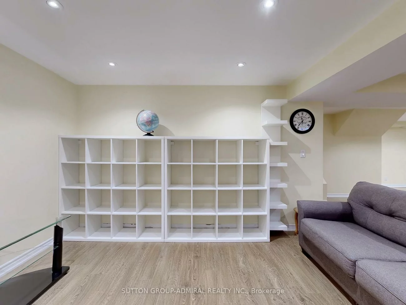 2, Gleave, Aurora Highlands, Aurora