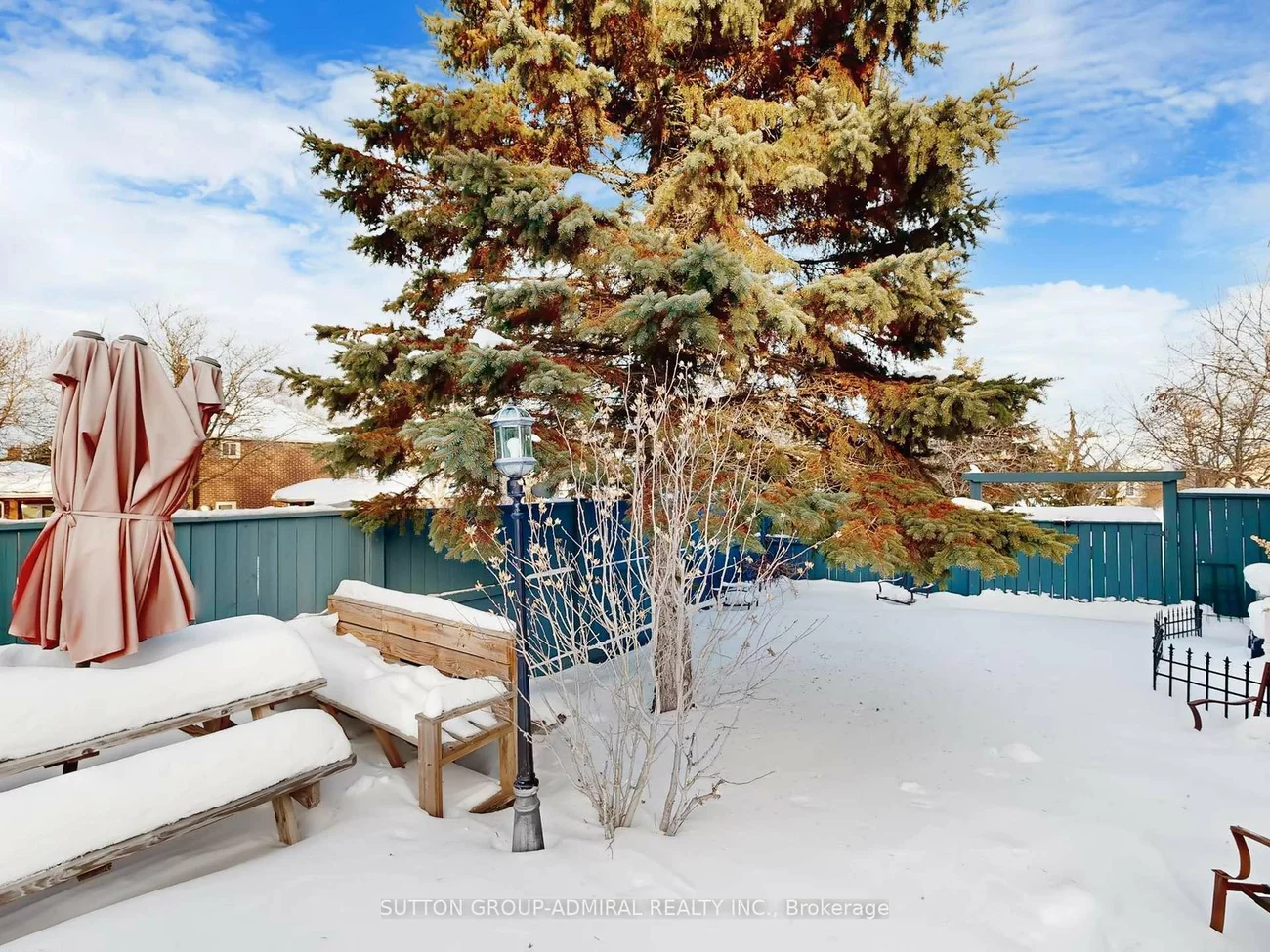 2, Gleave, Aurora Highlands, Aurora