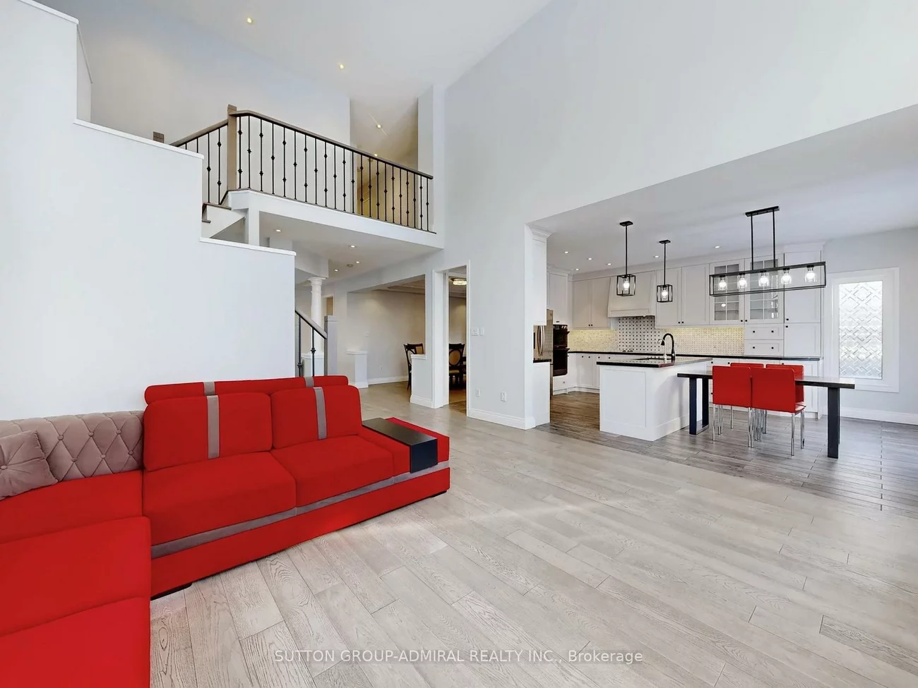 2, Gleave, Aurora Highlands, Aurora