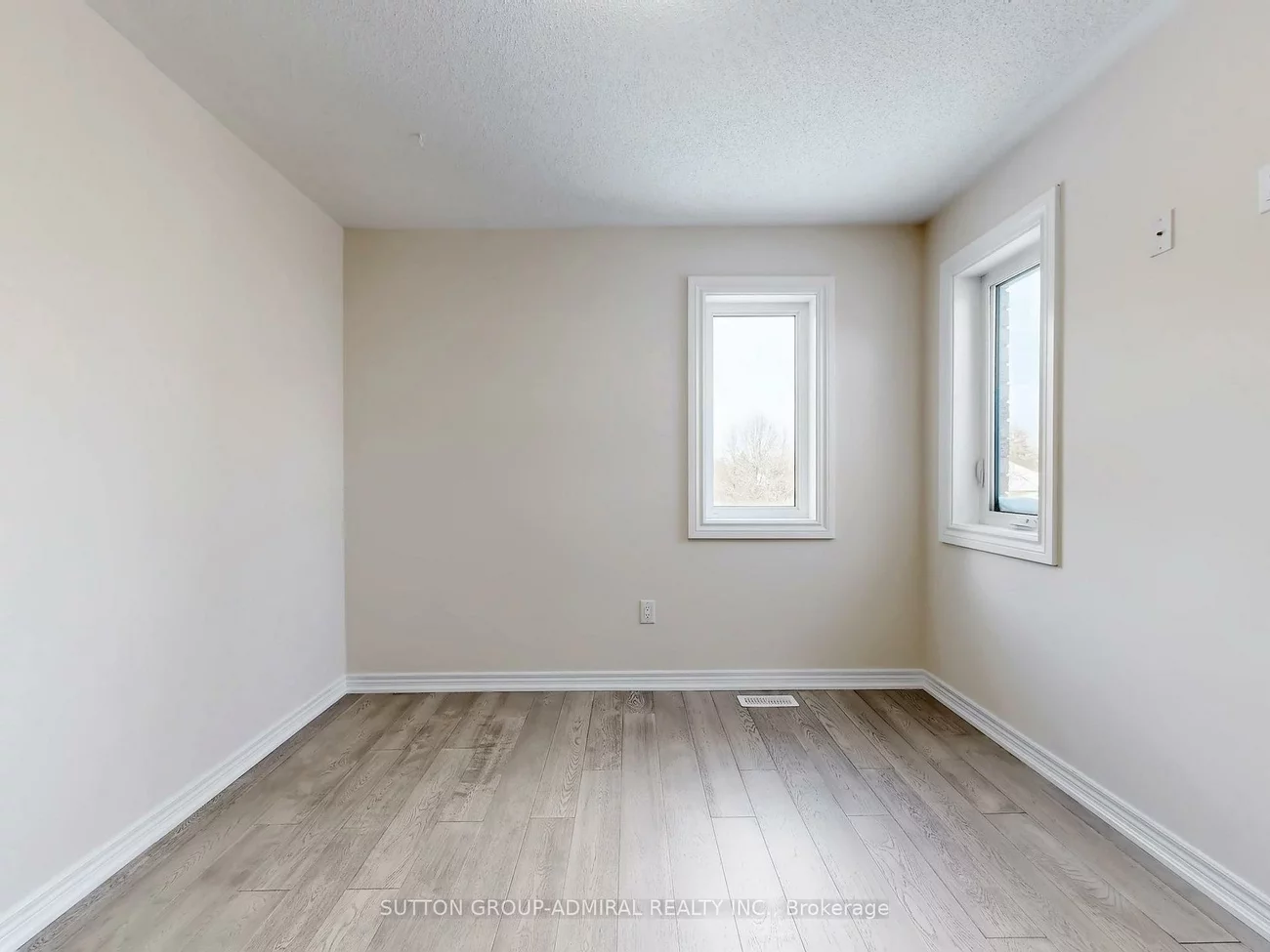 2, Gleave, Aurora Highlands, Aurora