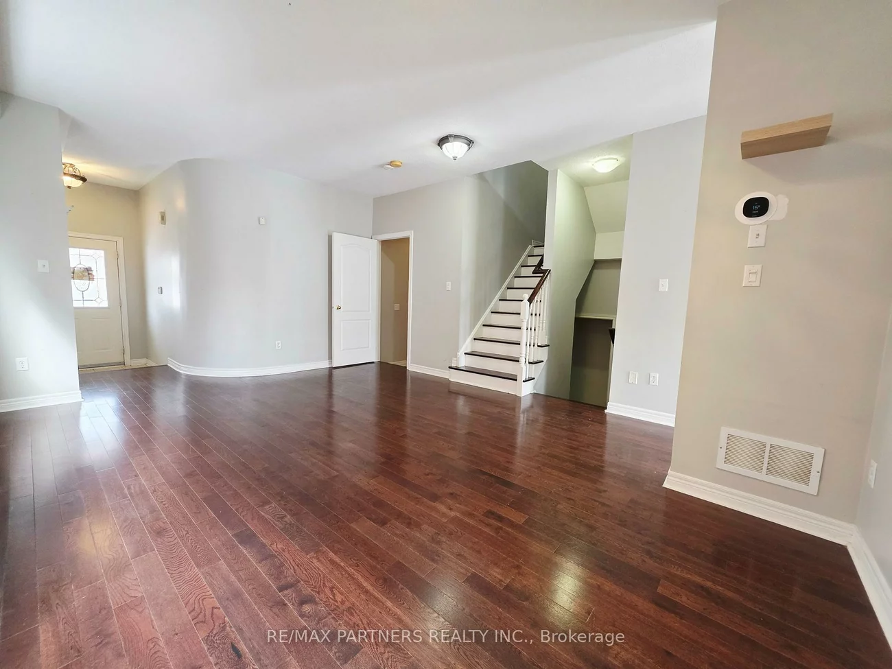 126, Collis, Bayview Northeast, Aurora