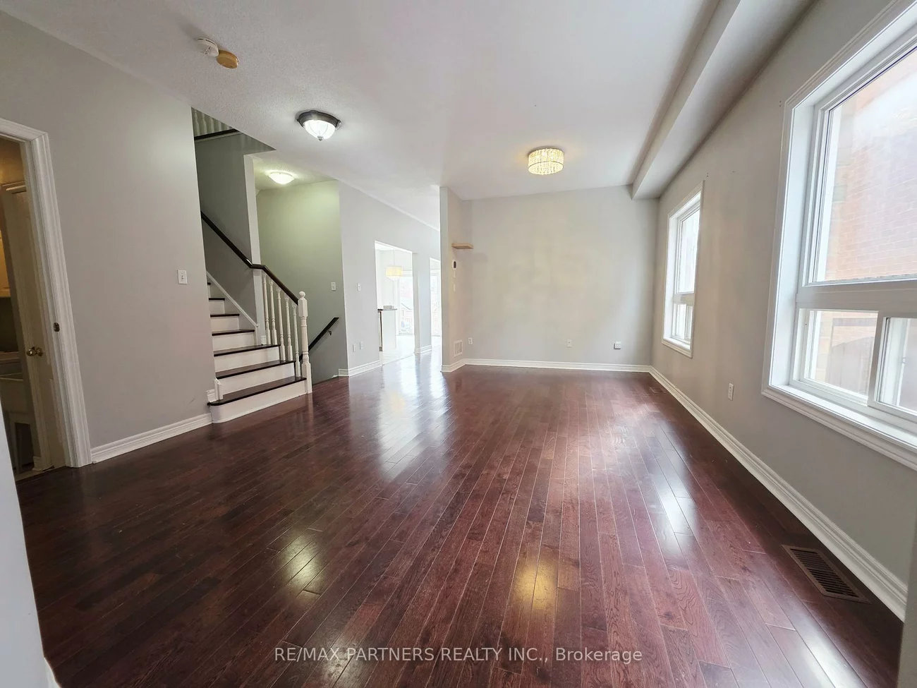 126, Collis, Bayview Northeast, Aurora