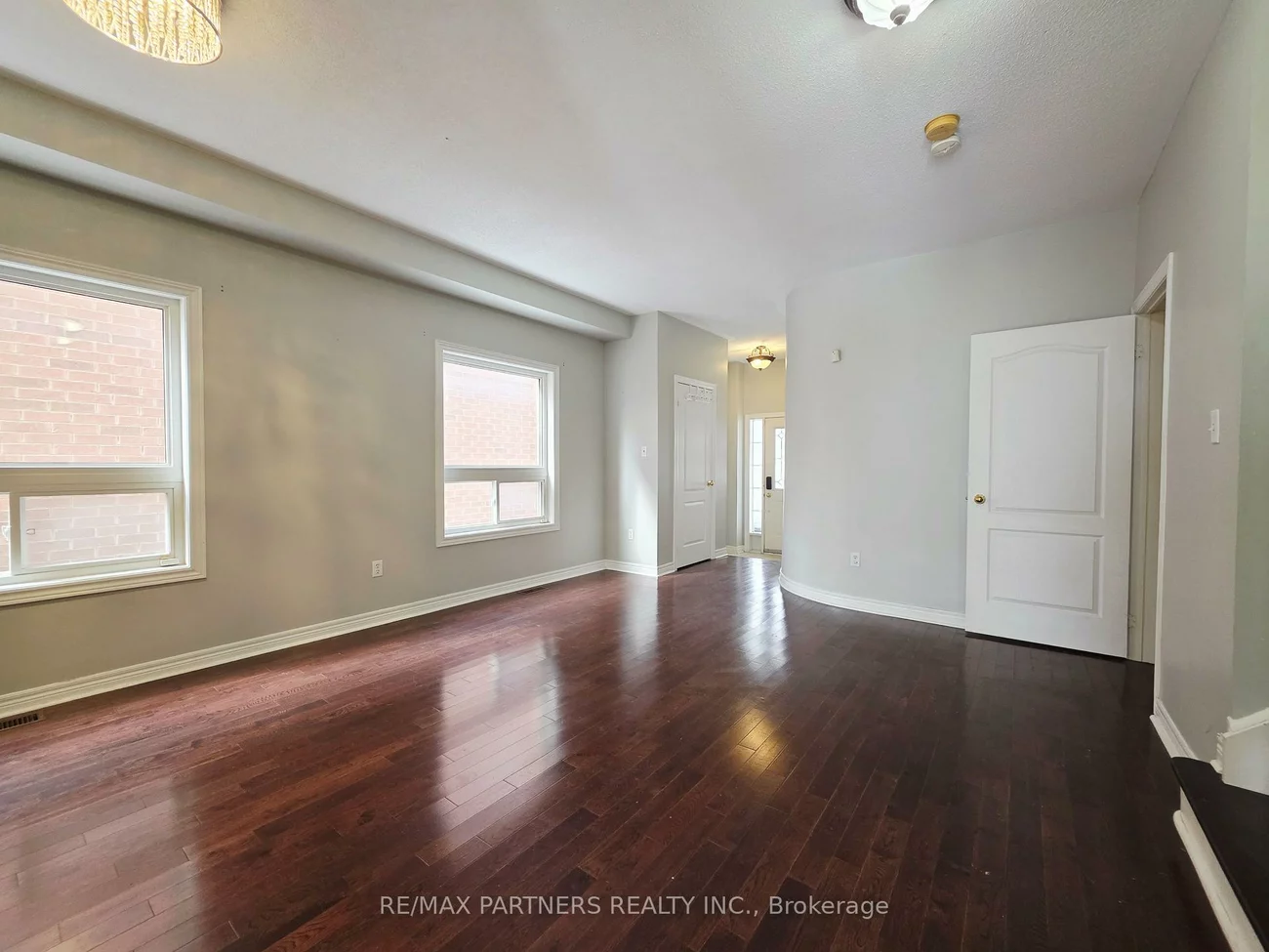 126, Collis, Bayview Northeast, Aurora