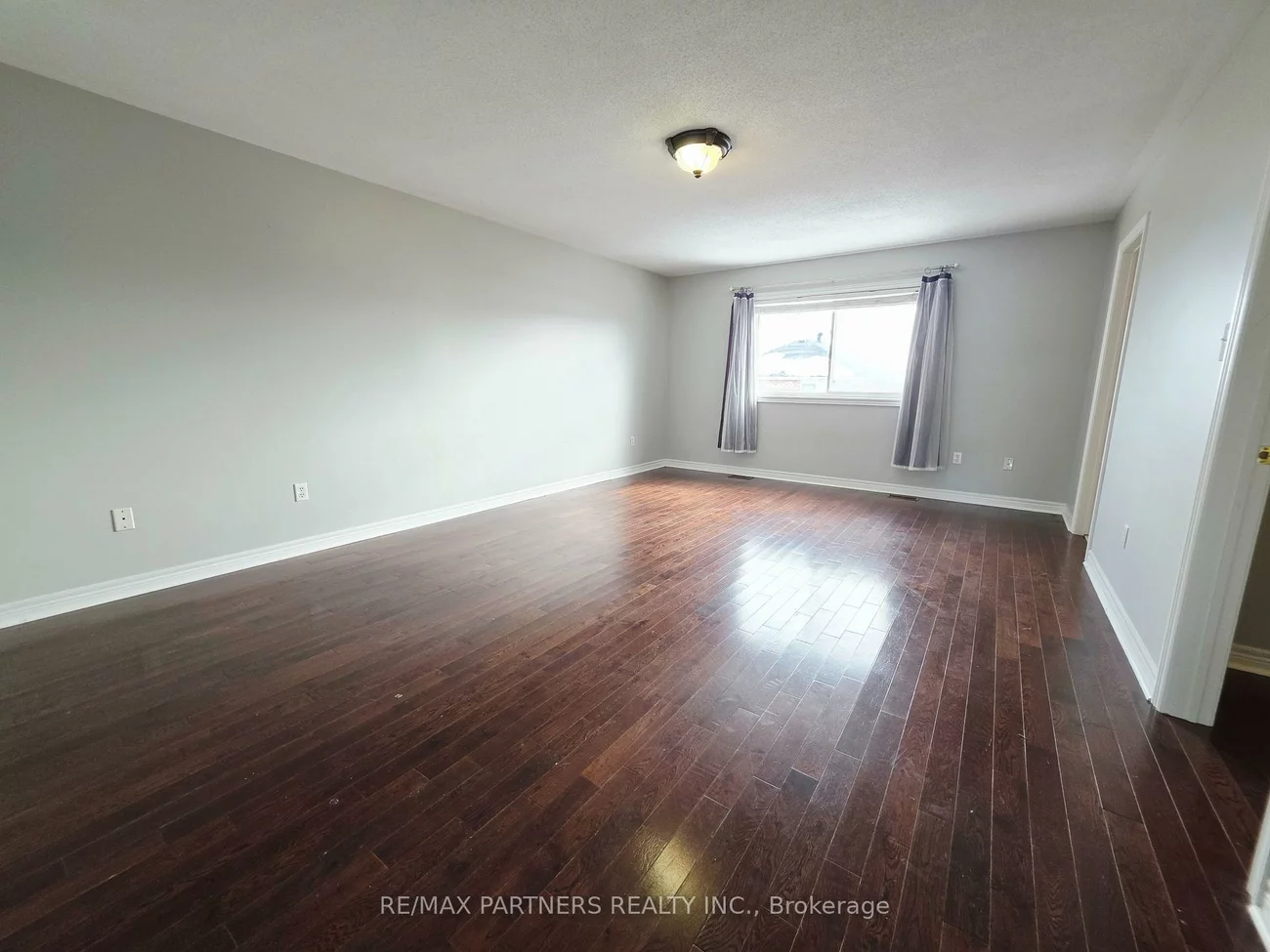 126, Collis, Bayview Northeast, Aurora