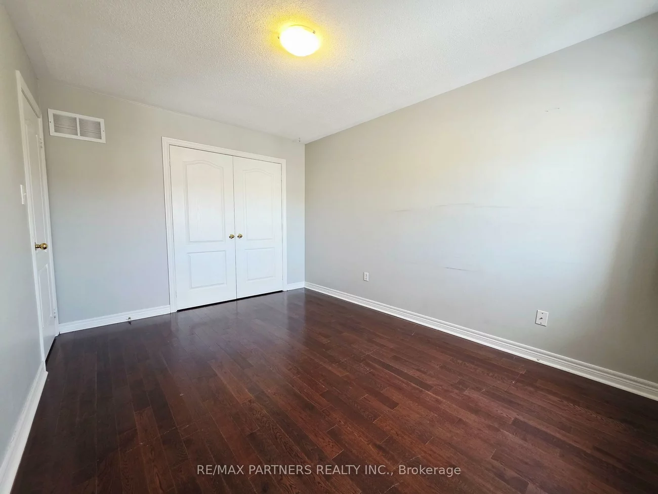 126, Collis, Bayview Northeast, Aurora