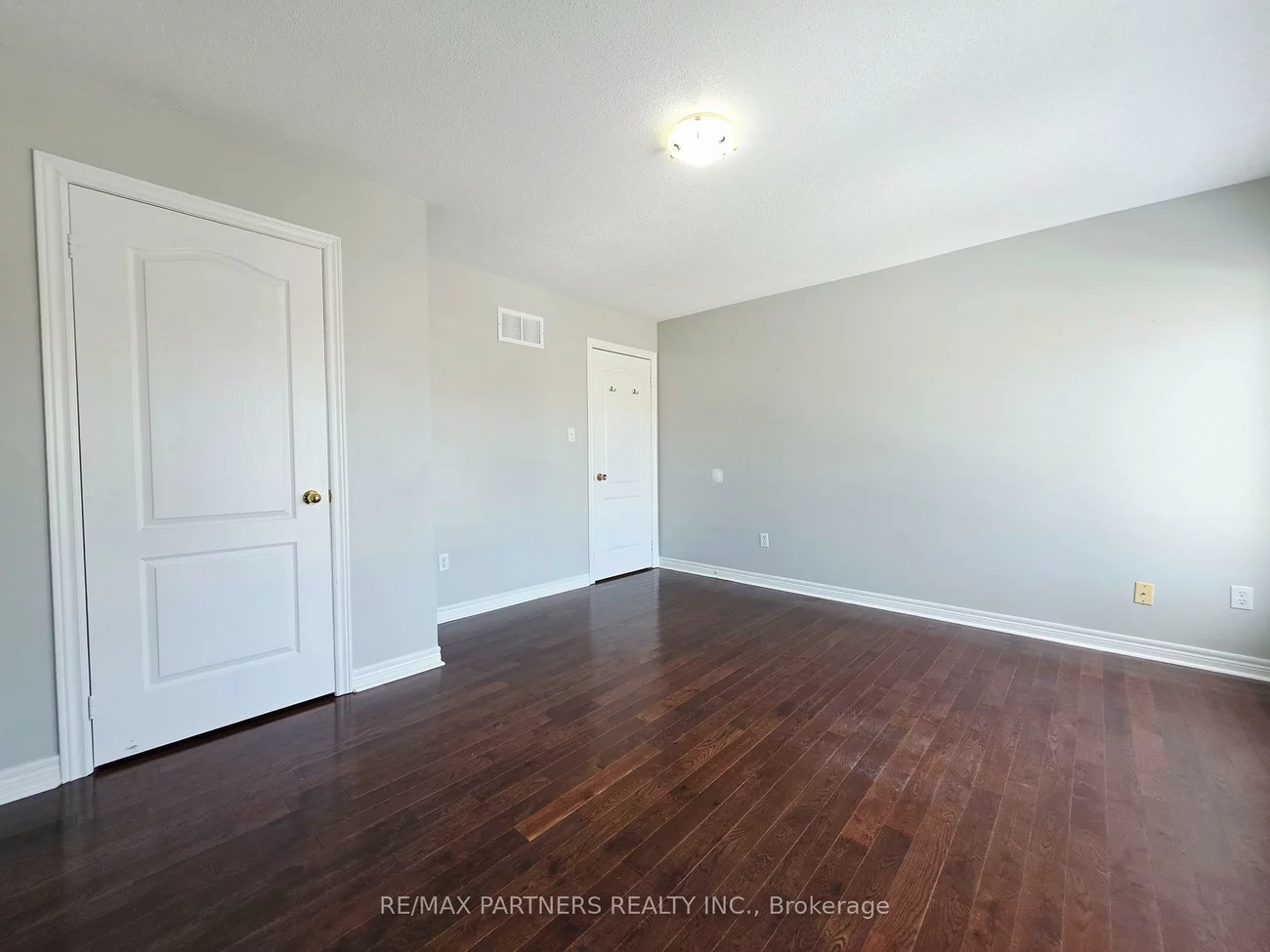 126, Collis, Bayview Northeast, Aurora