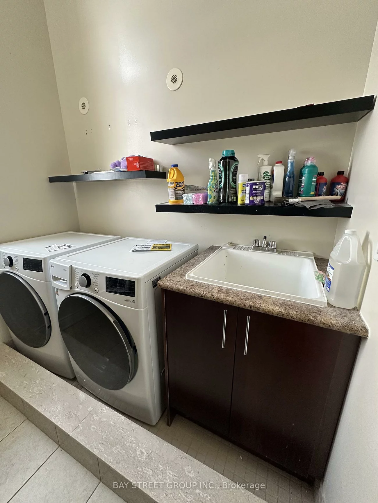 97, Zokol, Bayview Northeast, Aurora