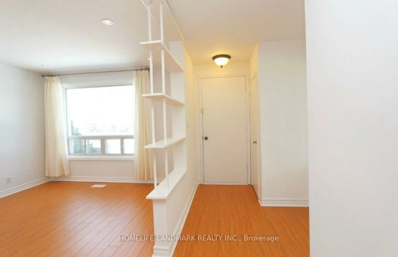 22, Knowles, Aurora Highlands, Aurora