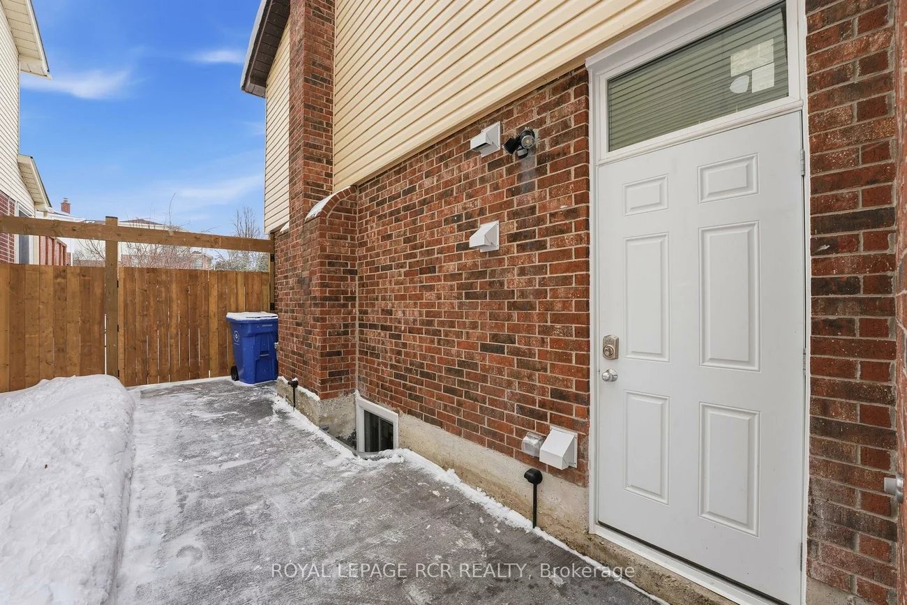 74, Old Yonge, Aurora Village, Aurora