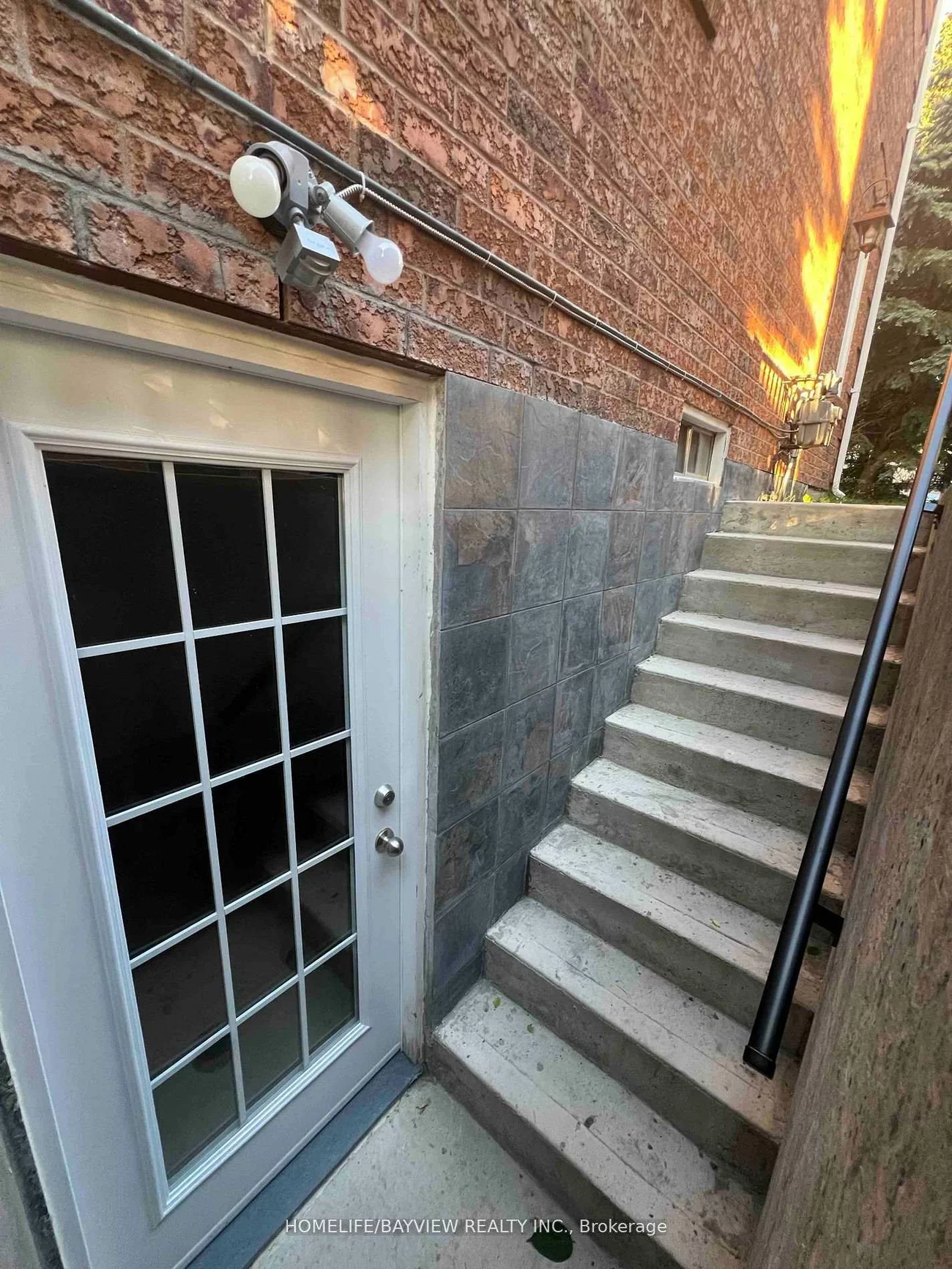 136, Pinnacle, Bayview Wellington, Aurora