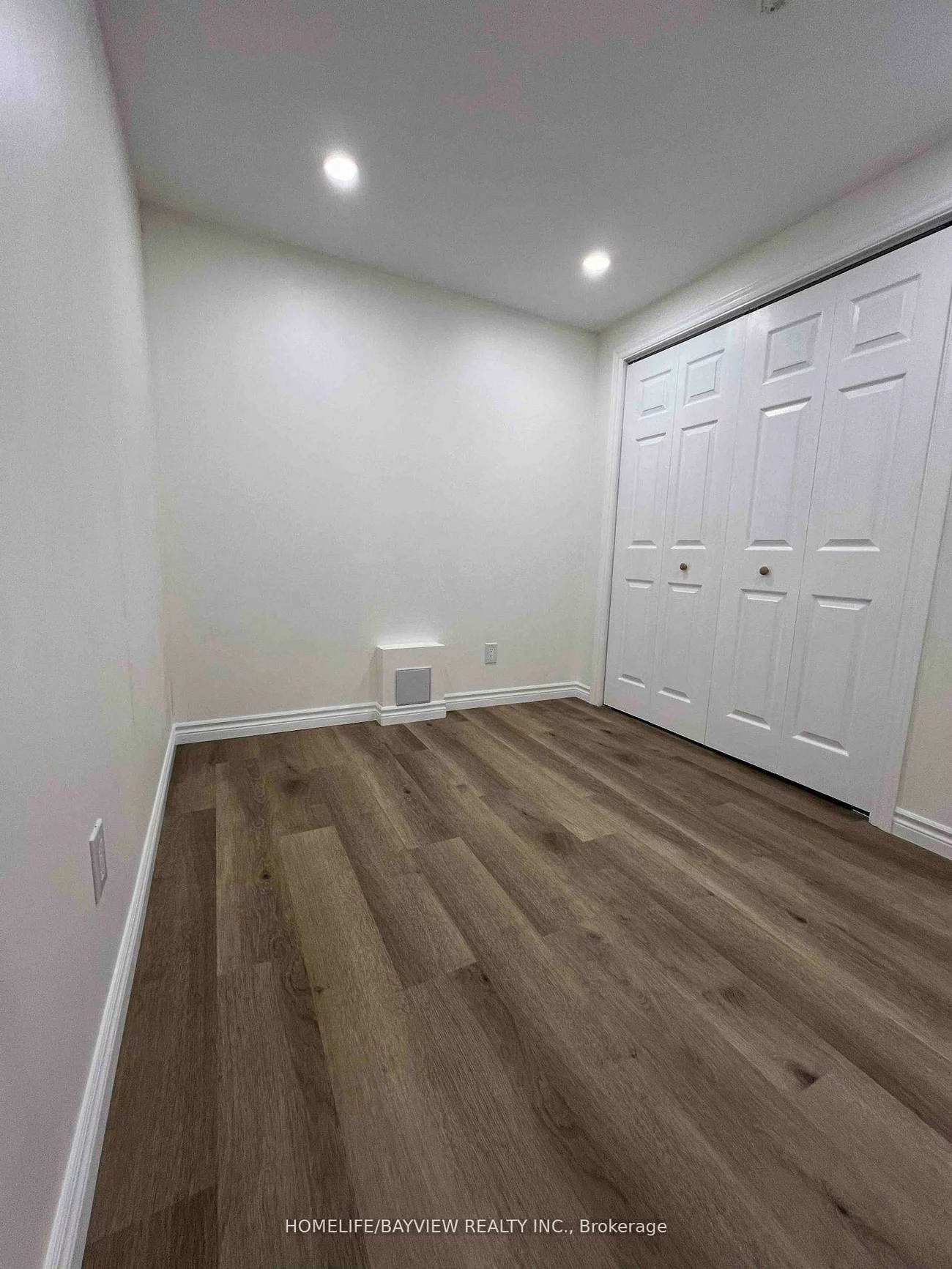 136, Pinnacle, Bayview Wellington, Aurora