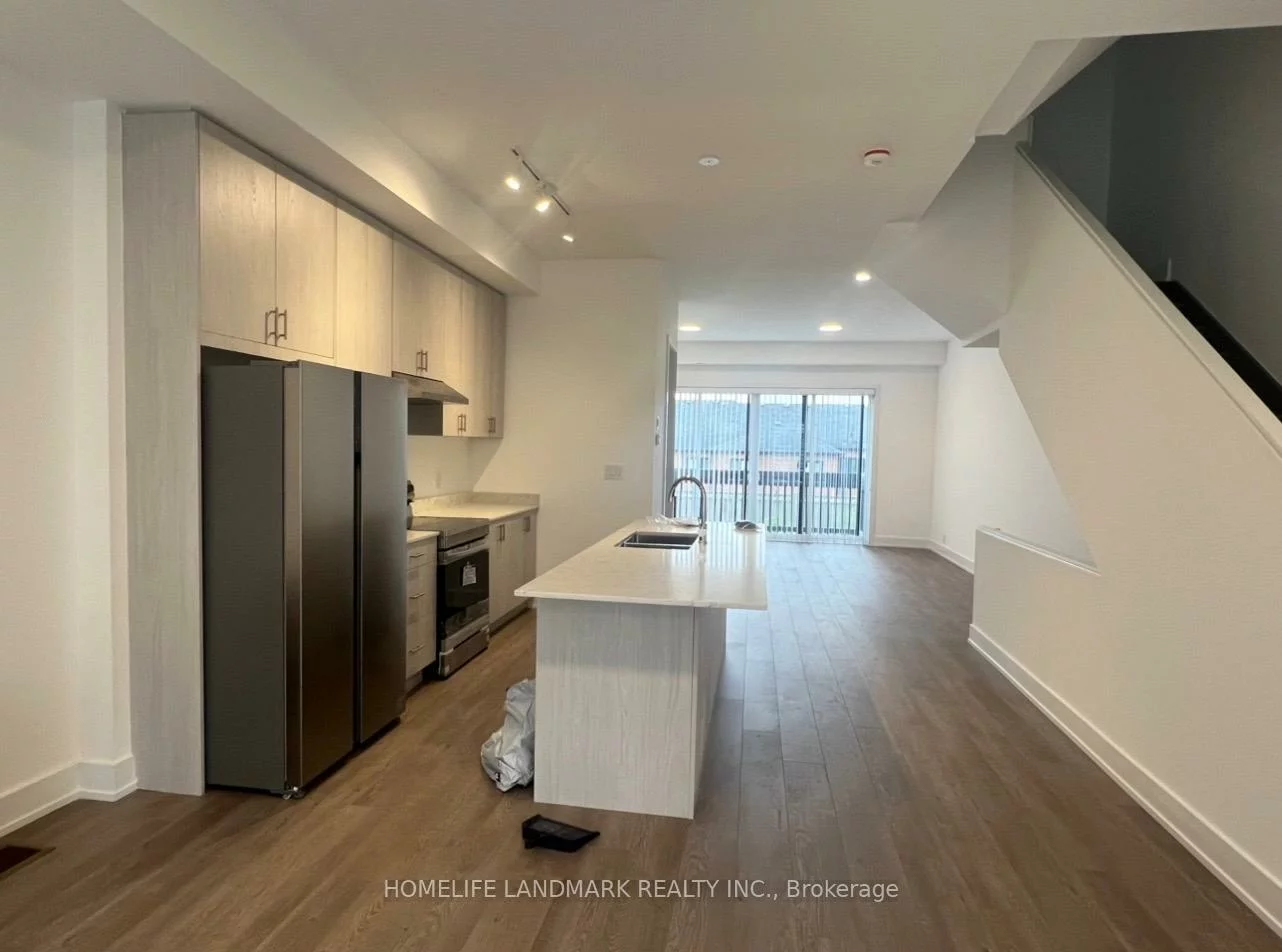 2, Chestnut, Rural Aurora, Aurora